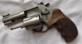 S&W2.jpg