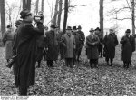 Bundesarchiv_B_145_Bild-F009157-0002,_Olede-Westfalen,_Diplomatenjagd.jpg